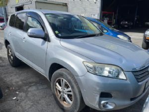 Toyota Vanguard ACA33