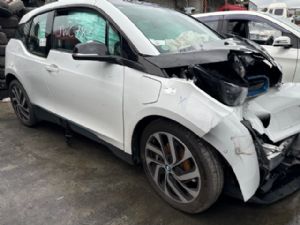 BMW I i3