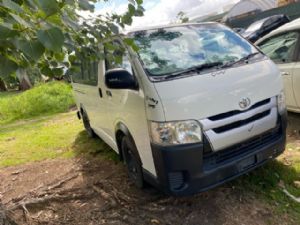 Toyota Hiace TRH201 03/05-on