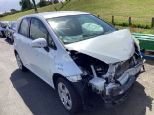 Toyota Ractis NSP120 2010-2017