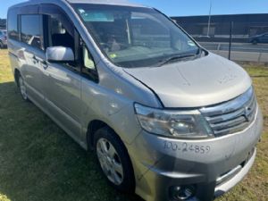 Nissan Serena C25 2005-2010