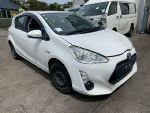 Toyota Aqua NHP10 2015-2017