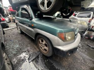 Mitsubishi Pajero V65W