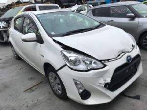 Toyota Aqua NHP10 2015-2017
