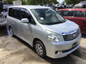 Toyota Noah/Voxy R70 2007-2013