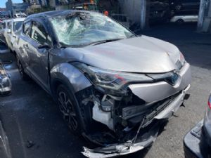Toyota C-HR ZYX10