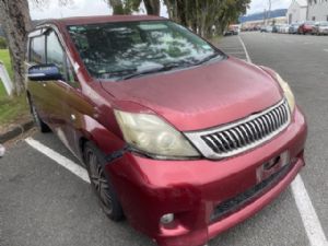 Toyota Isis ANM10 2004-2017