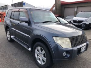 Mitsubishi Pajero V97W