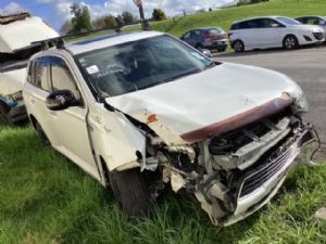 Mitsubishi Outlander GG2W Hybrid