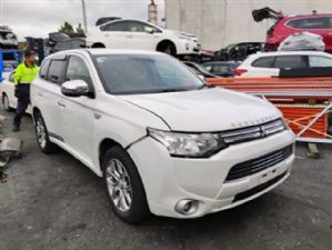 Mitsubishi Outlander GG2W Hybrid