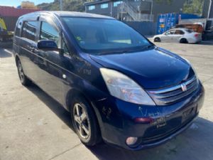 Toyota Isis ANM10 2004-2017