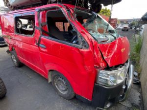 Toyota Hiace KDH200 03/05-09/06