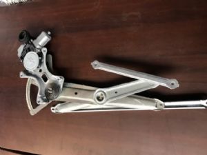 Toyota Vellfire ANH20 RF Door Elec Regulator