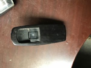 Renault Koleos HY 2006-2016 LF Window Switch