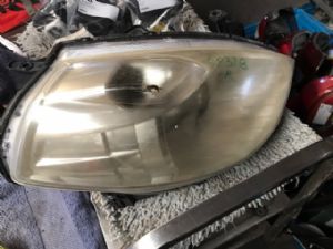 Toyota Premio AZT240 2004-2007 R Headlight