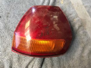 Nissan Ad Van Y11 2000-2001 R Tail Light