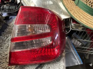 Toyota Premio AZT240 2004-2007 R Tail Light