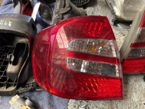 Toyota Premio AZT240 2004-2007 L Tail Light