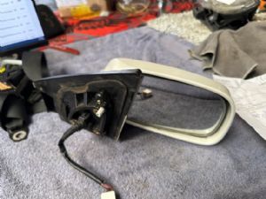 Toyota Caldina ZZT241 2002-2007 RF Door Elec Mirror (7 Wire)