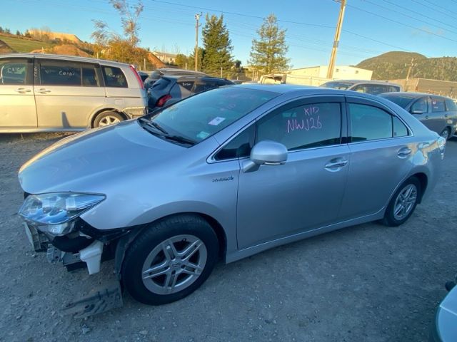 Wrecking Toyota Sai AZK10