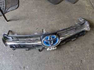 Toyota Camry AVV50 Grille Upper