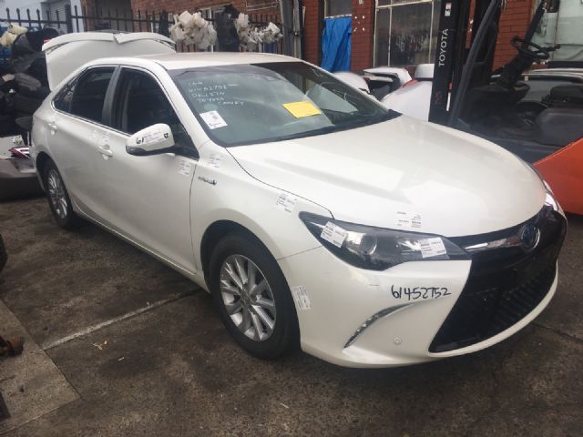 Toyota Camry AVV50