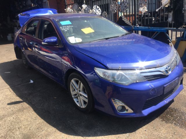 Toyota Camry AVV50