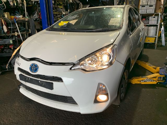 Toyota Prius C Aqua NHP10