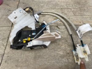 Hyundai Santa Fe TM HS281 LR Door Actuator