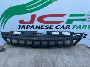 Hyundai Ioniq HC75 Upper Panel Grille