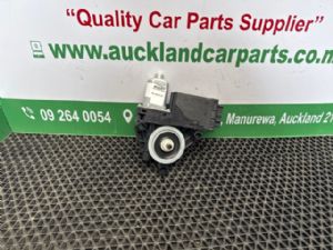 Volvo XC60 2021-2024 LR Door Regulator Motor