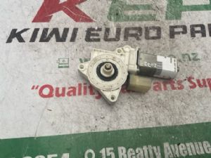 BMW 1 Series E82 135i 2007-2012 LF Door Regulator Motor