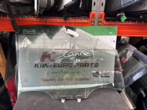 Nissan Navara D40 MNT 2010-2015 RF Door Mirror Glass