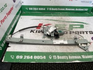 Nissan Navara D40 MNT 2010-2015 RF Door Elec Regulator