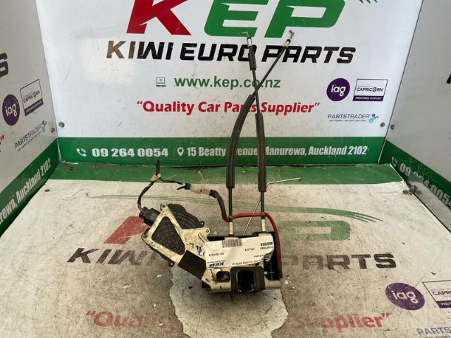 Mahindra XUV500 XUV500 2018-on RF Door Actuator