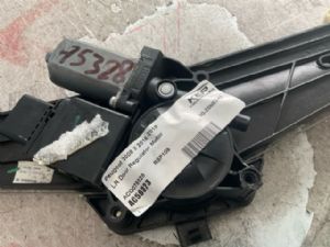 Peugeot 3008 II 2016-2018 LR Door Regulator Motor