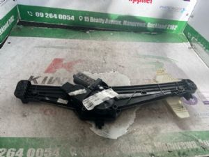 Peugeot 3008 II 2016-2018 LR Door Elec Regulator