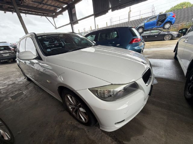 BMW 3 Series E91 320i 2005-2010