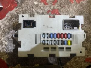 Land Rover Discovery Sport L550 2016-2018 Rear Fuse Box