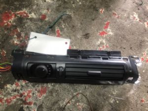 Peugeot 5008 2009 - 2016 Rear Air Conditioning Vent