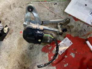 Peugeot 5008 2009 - 2016 Front Wiper Motor