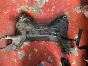 Peugeot 5008 2009 - 2016 Front Crossmember