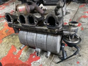 Volkswagen Caddy Type 2K 2003-2009 Engine Inlet Manifold