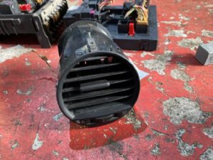 Volkswagen Caddy Type 2K 2003-2009 Dash Vent Surround RH