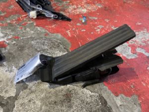 BMW 1 Series 116d F20 LCI Accelerator Pedal Postion Sensor