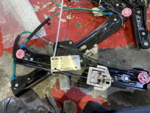 BMW 1 Series 116d F20 LCI LF Door Regulator Motor