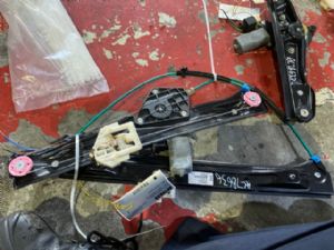 BMW 1 Series 116d F20 LCI RF Door Regulator Motor