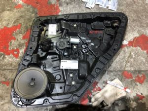 Mercedes-Benz GLB 200 X247 2020-on RR Door Regulator Motor