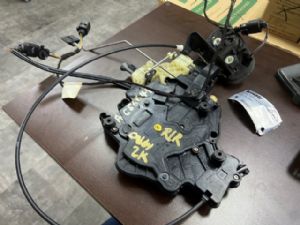 Volkswagen Caddy Type 2K 2003-2009 RR Door Actuator