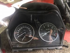 BMW 216D F46 Speedo